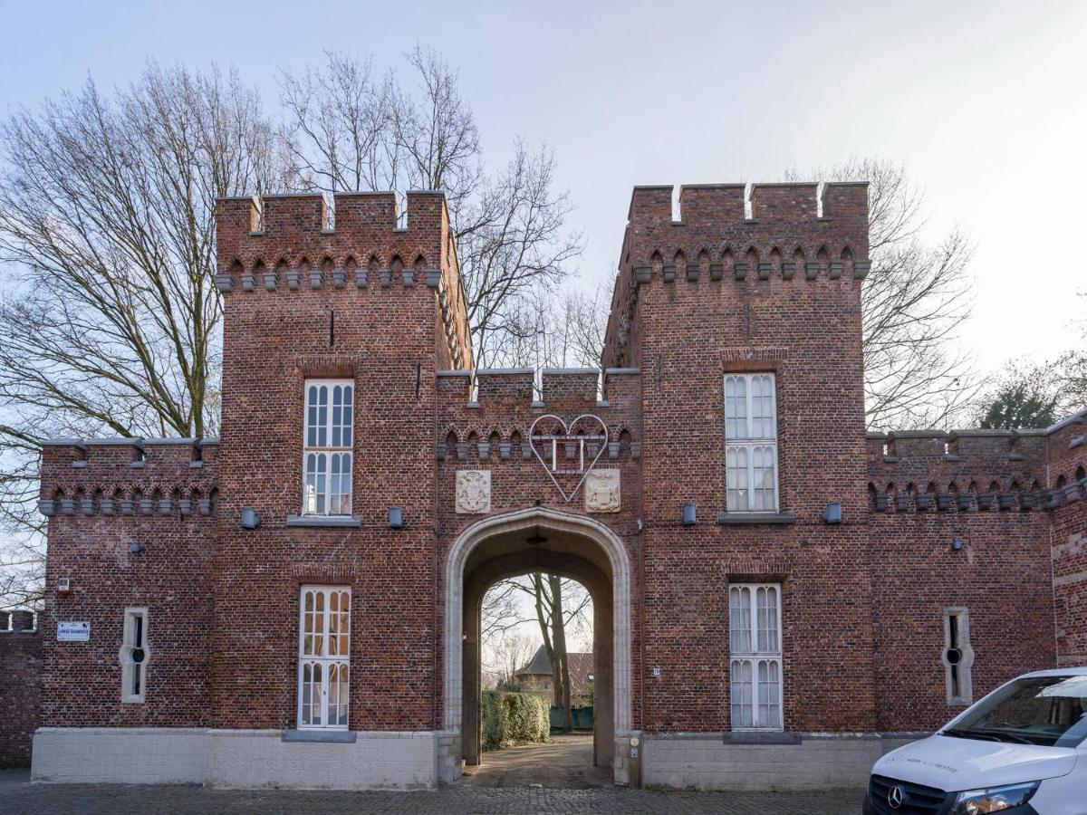 Apartment In Kruibeke At Wissekerke Castle מראה חיצוני תמונה