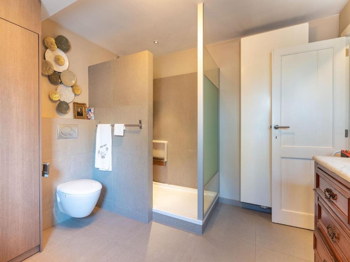 Apartment In Kruibeke At Wissekerke Castle מראה חיצוני תמונה